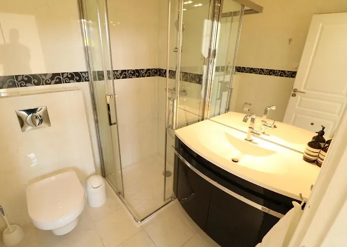 Διαμέρισμα Beautiful 3 Bedroom Carlton Canada 403 Κάννες