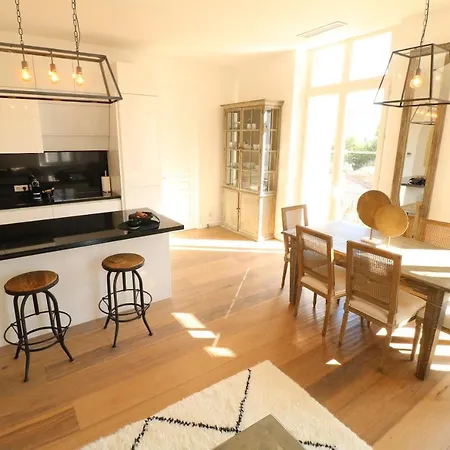 Beautiful 3 Bedroom Carlton Canada 403 Cannes