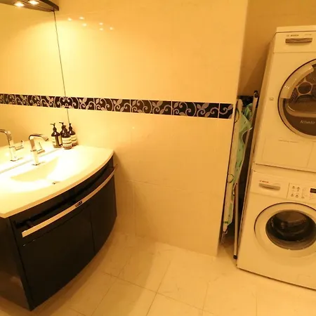 Beautiful 3 Bedroom Carlton Canada 403 Cannes