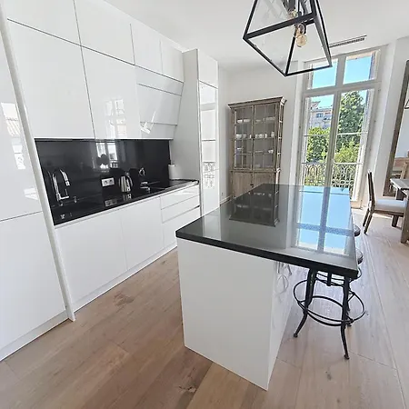 Beautiful 3 Bedroom Carlton Canada 403 Апартаменты *