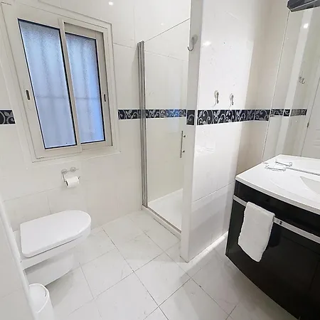 Beautiful 3 Bedroom Carlton Canada 403 *