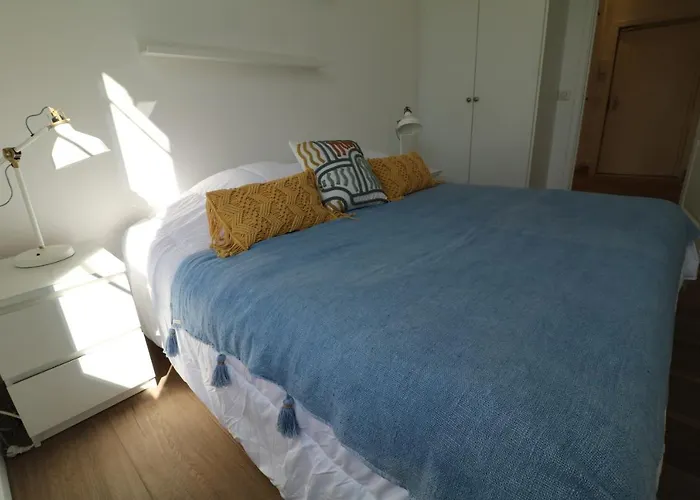 Beautiful 3 Bedroom Carlton Canada 403