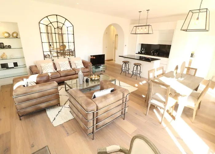 Beautiful 3 Bedroom Carlton Canada 403 Apartment Cannes