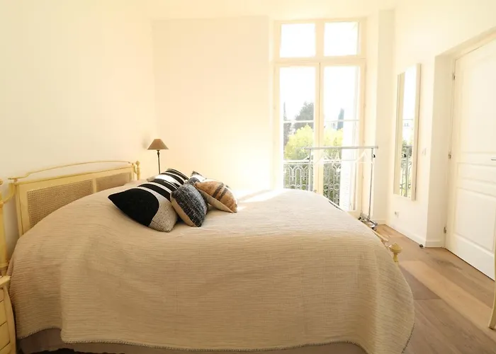 Apartment Beautiful 3 Bedroom Carlton Canada 403 *